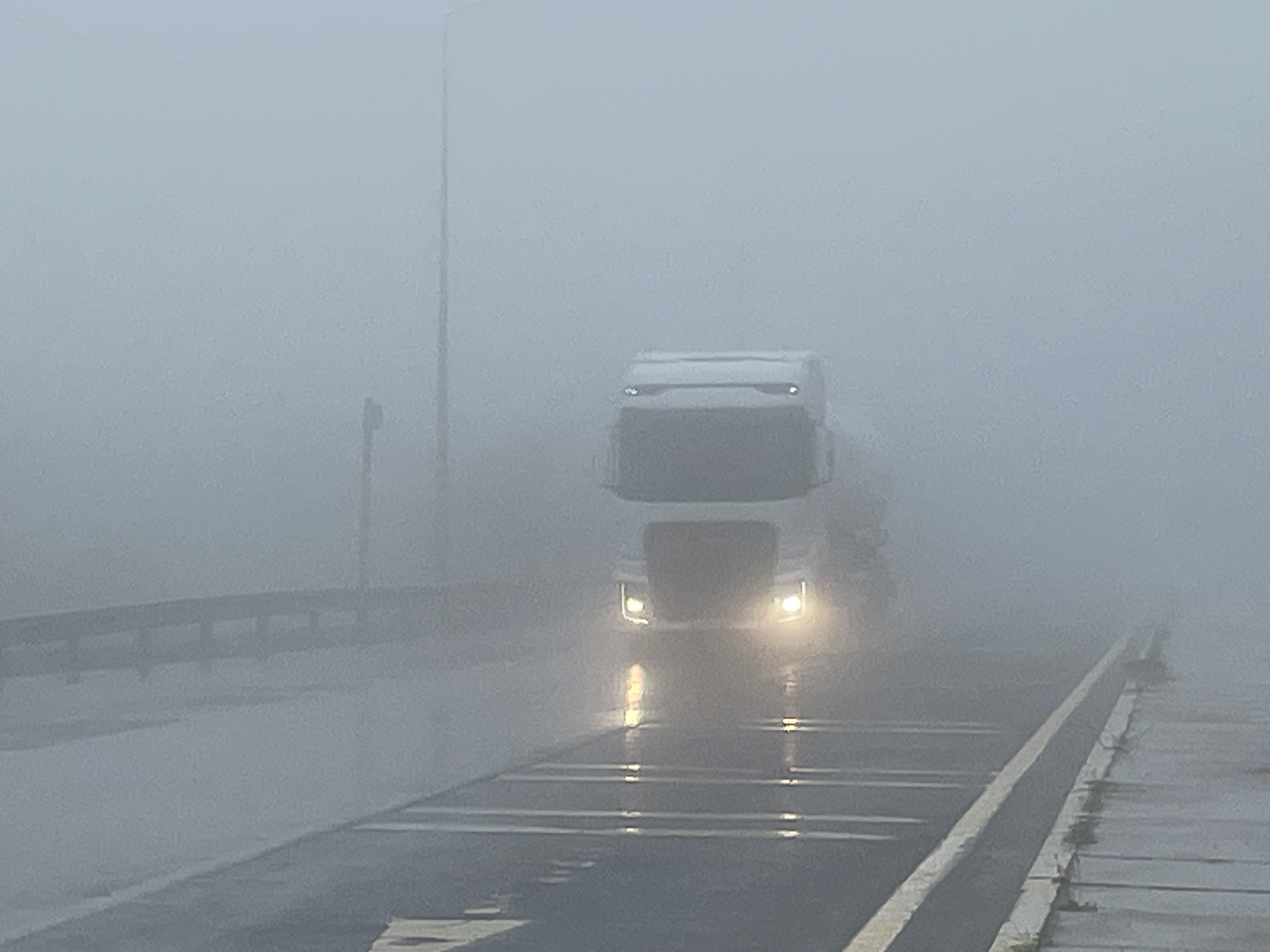 aa-20250906-39033389-39033384-bolu-daginda-saganak-ve-sis-etkili-oldu.jpg