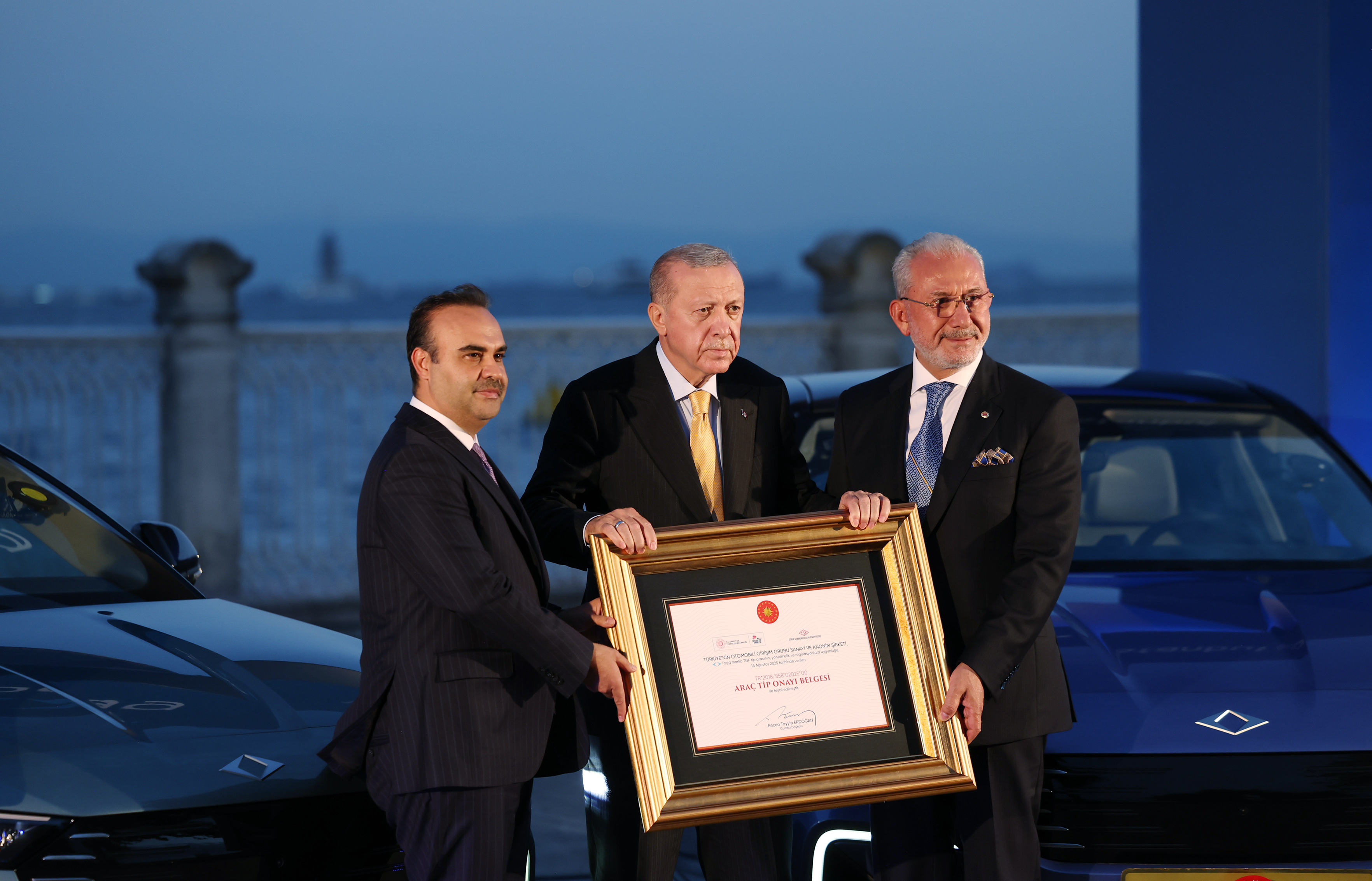 istanbul-cumhurbaskani-erdogana-toggu-911111-270741.jpg