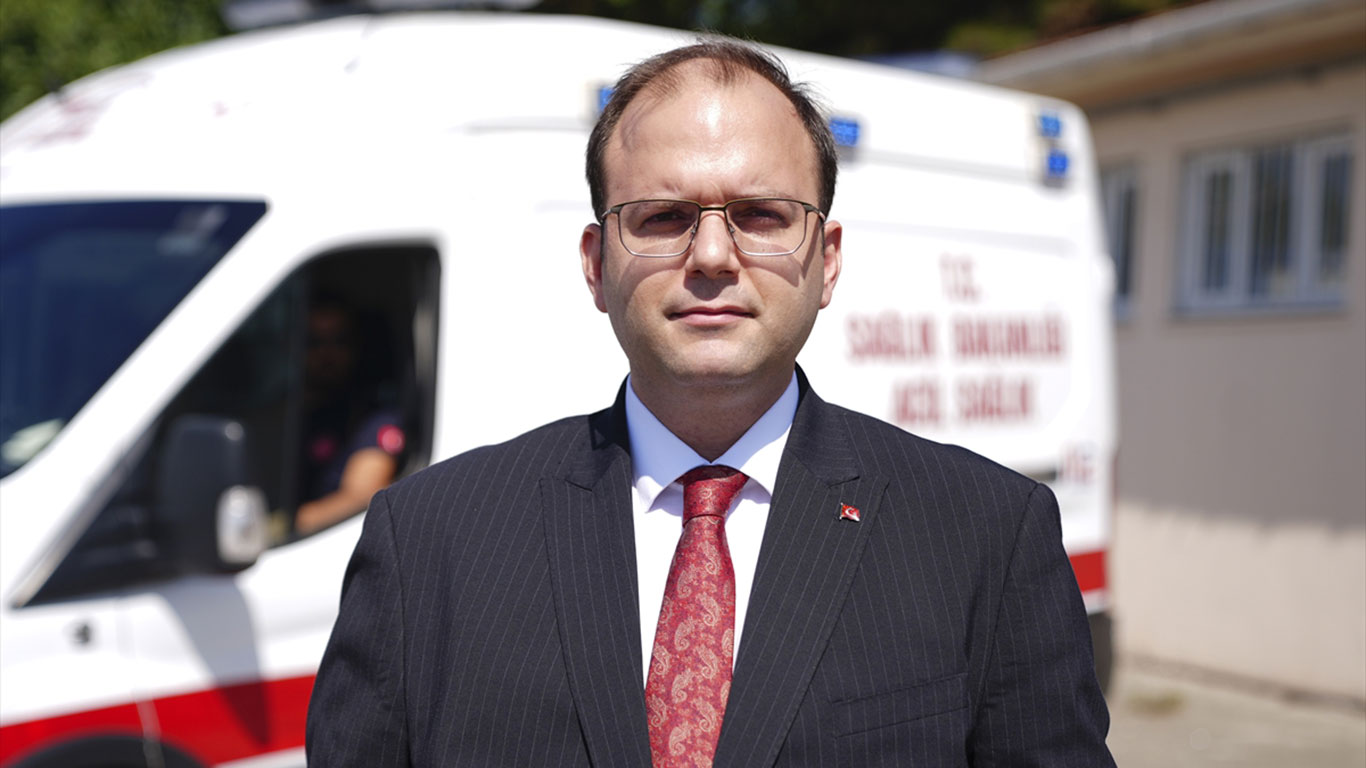 aa-20250917-39136428-39136418-istanbulda-suruculer-lutfen-ambulansa-yol-ver-anonsunu-radyodan-duyacak.jpg