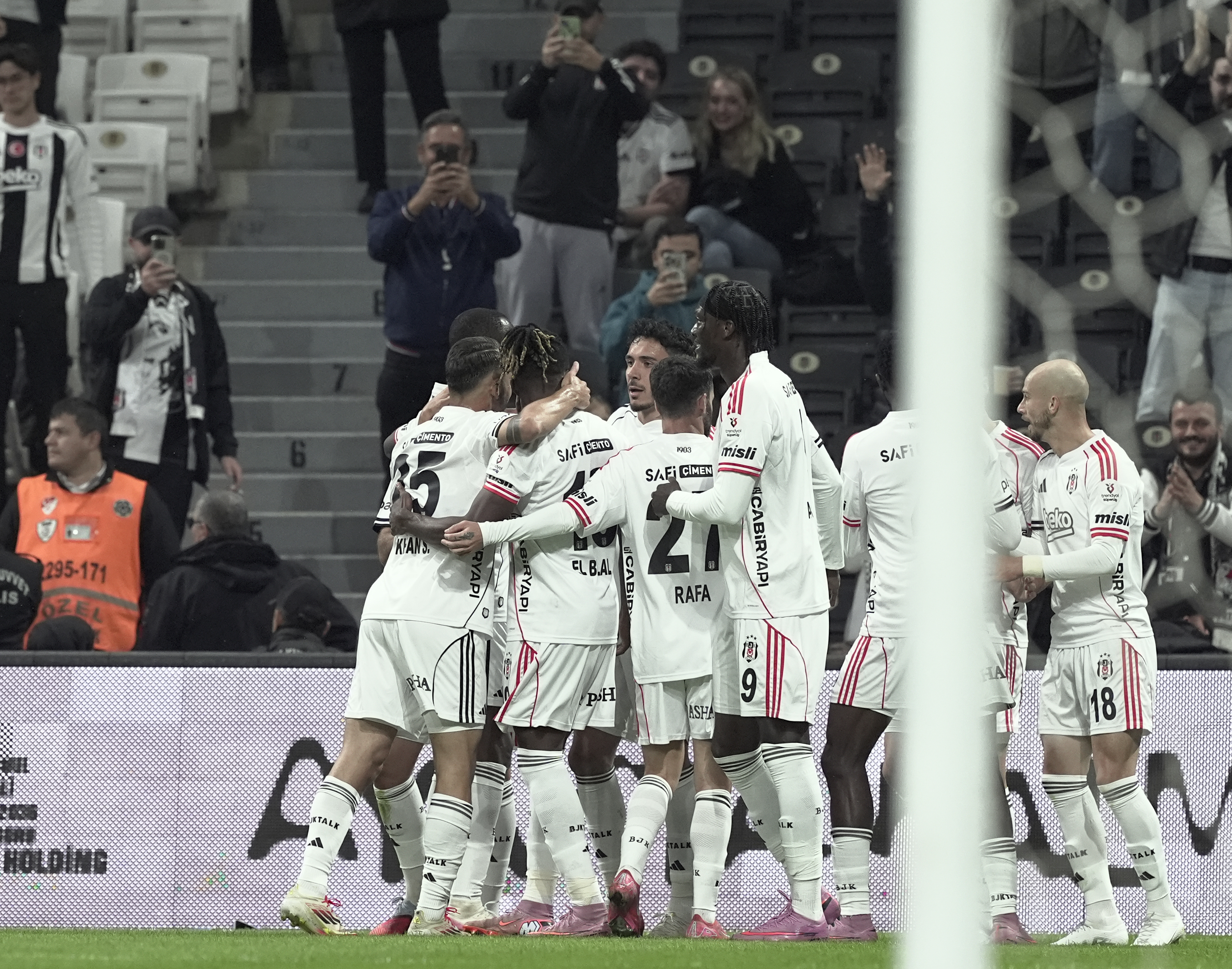 aa-20250929-39260277-39260266-besiktas-kocaelispor.jpg
