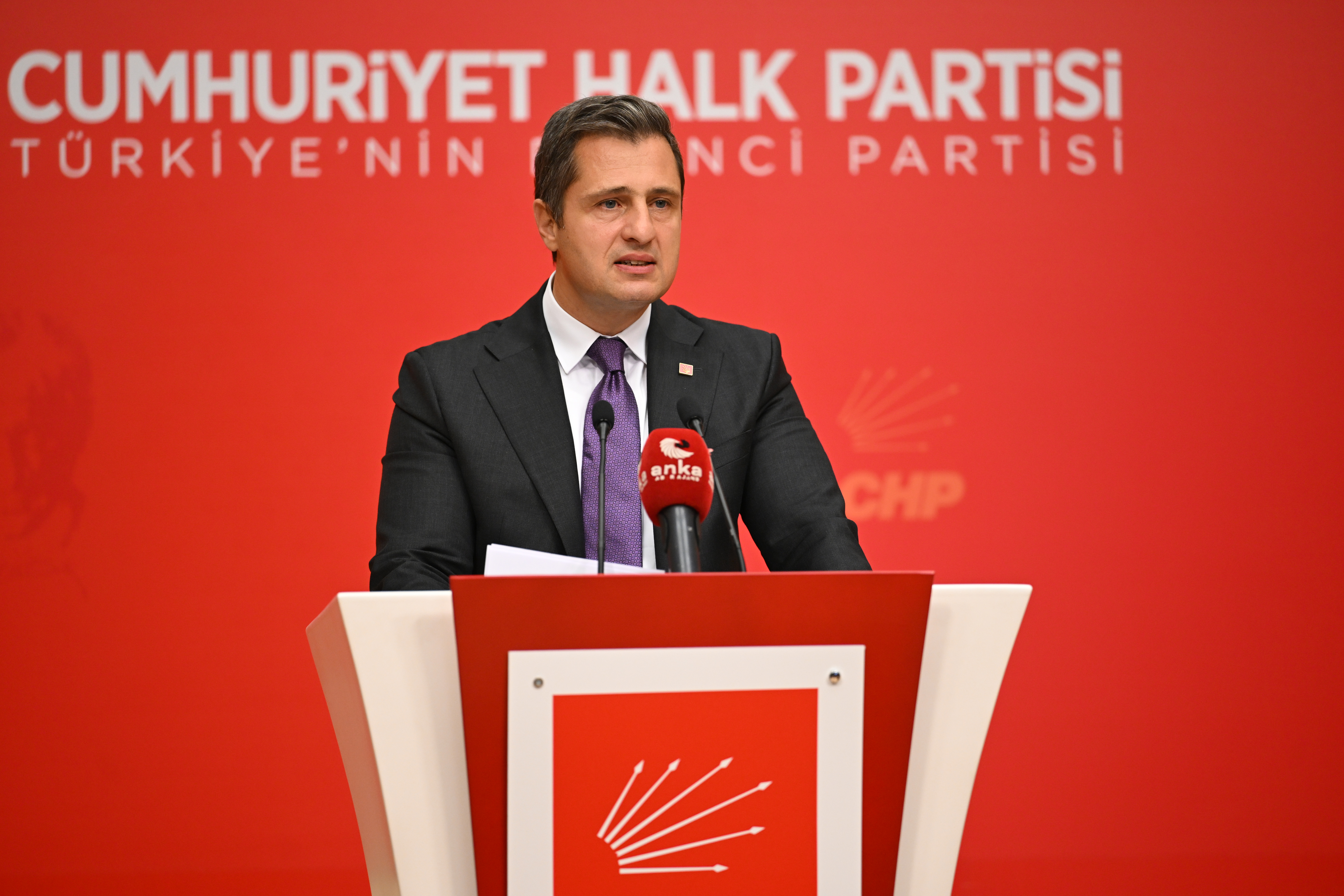 aa-20251006-39328330-39328325-chp-sozcusu-yucel-myk-toplantisina-iliskin-basin-toplantisi-duzenledi.jpg