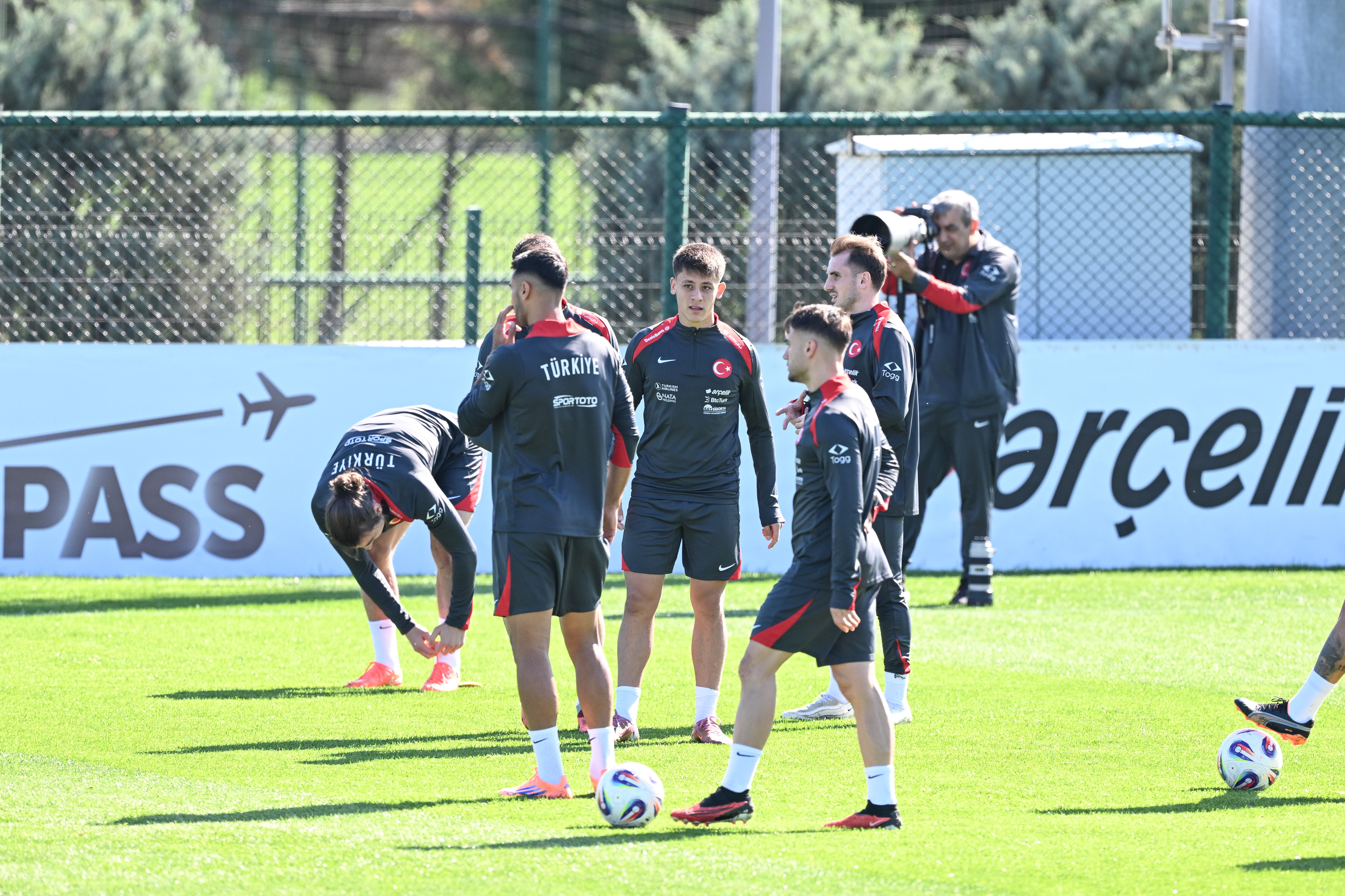 aa-20251010-39366453-39366428-a-milli-futbol-takimi-bulgaristan-macinin-hazirliklarini-tamamladi.jpg