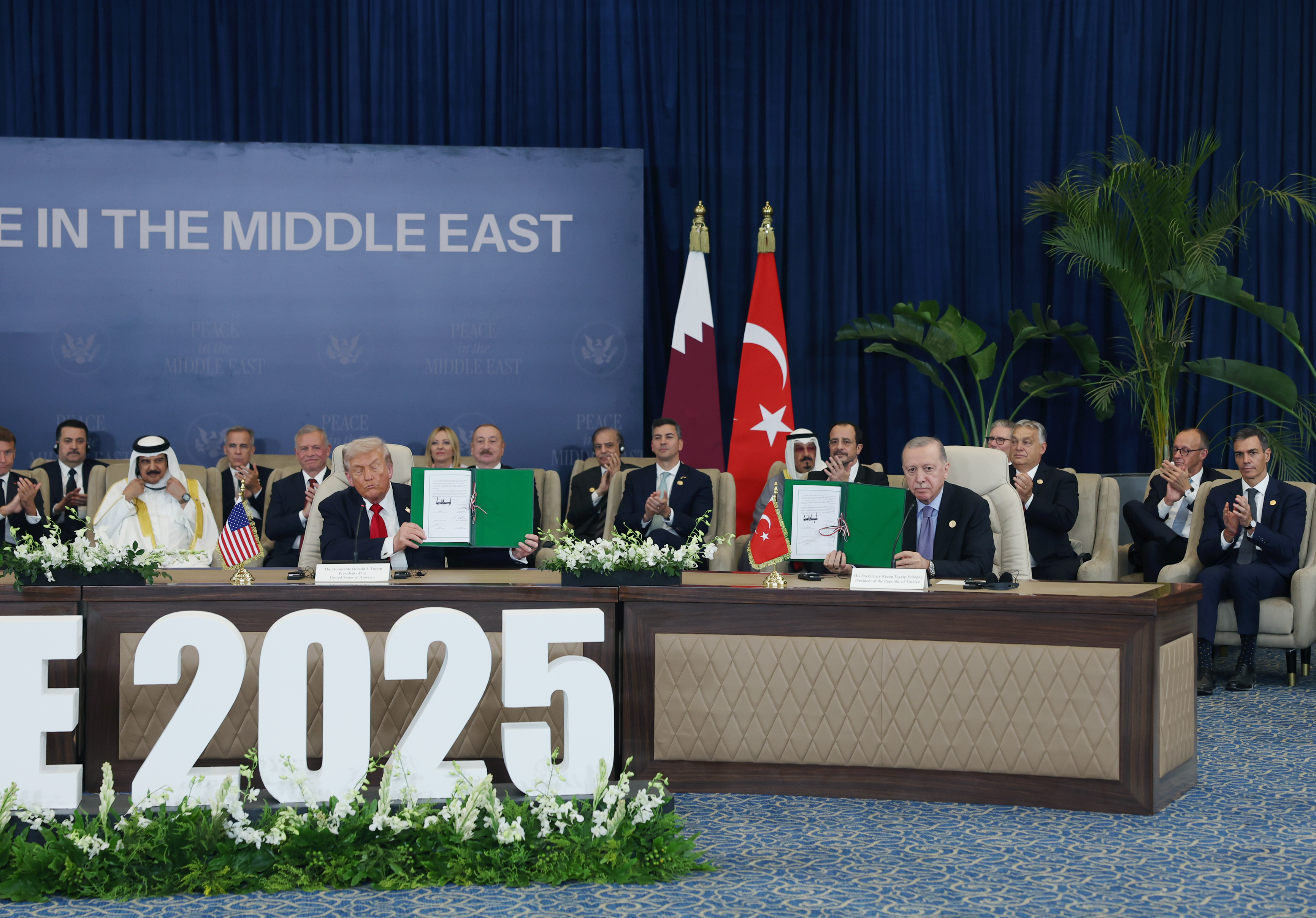 aa-20251013-39403932-39403928-cumhurbaskani-erdogan-sarm-elseyh-baris-zirvesine-katildi.jpg