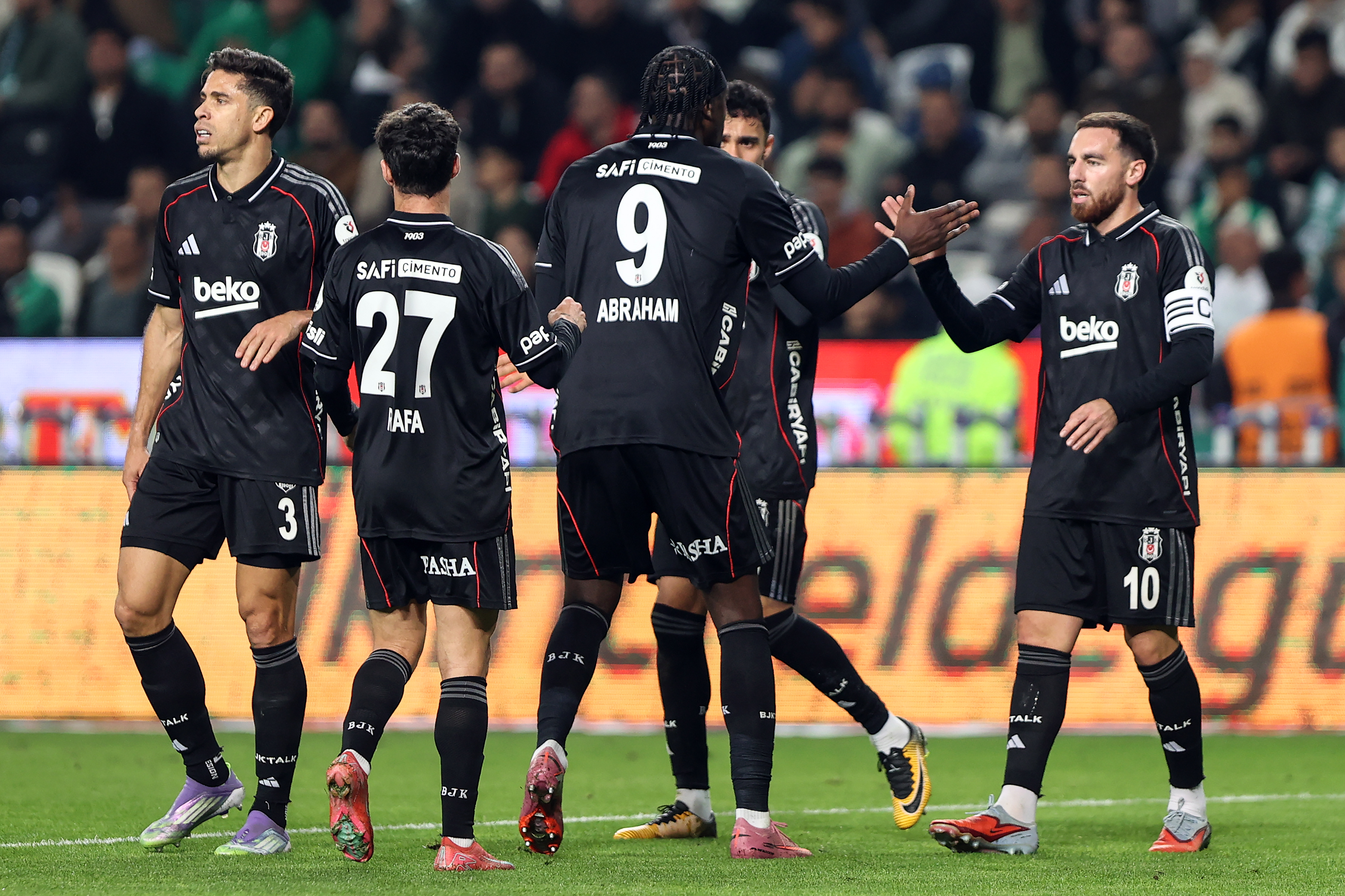 aa-20251022-39490660-39490658-tumosan-konyaspor-besiktas.jpg
