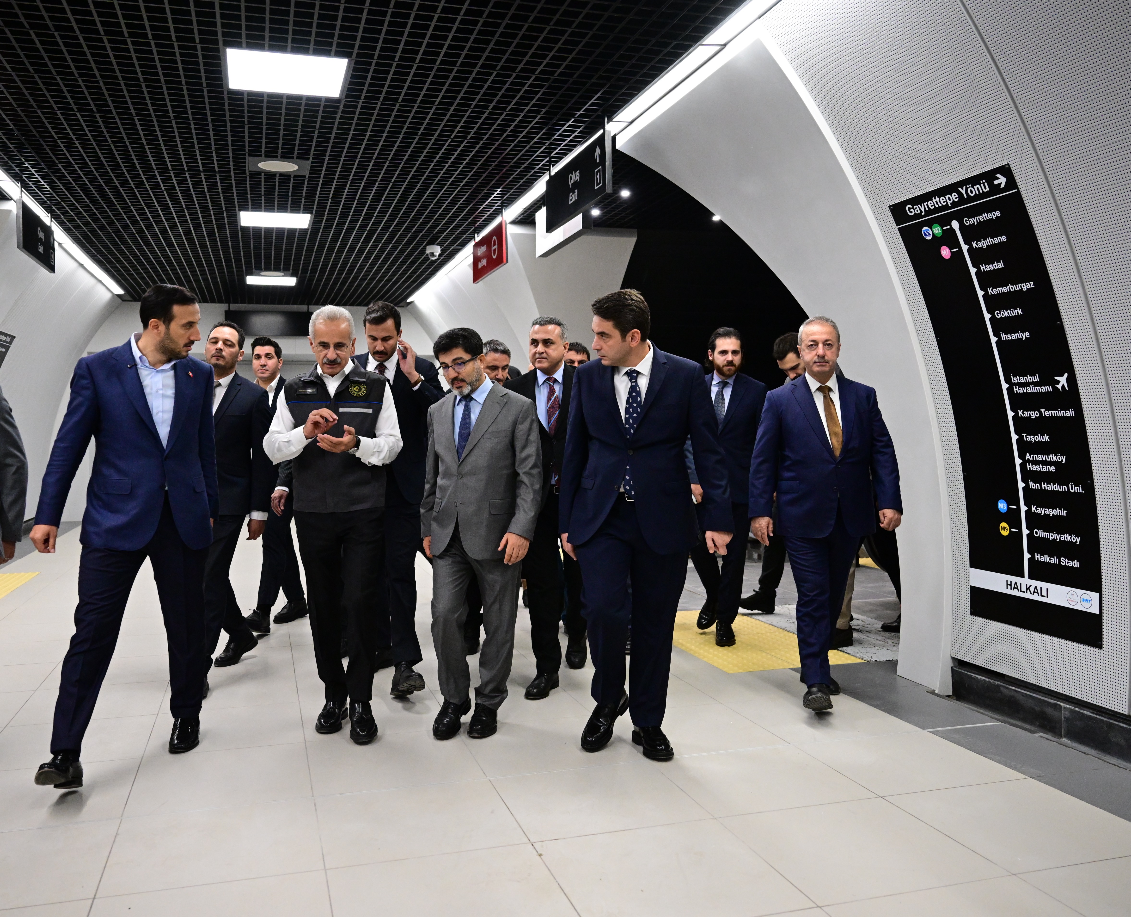 aa-20251030-39566093-39566081-halkaliistanbul-havalimani-metrosunun-tamaminin-2026nin-ilk-ceyreginde-acilmasi-planlaniyor.jpg