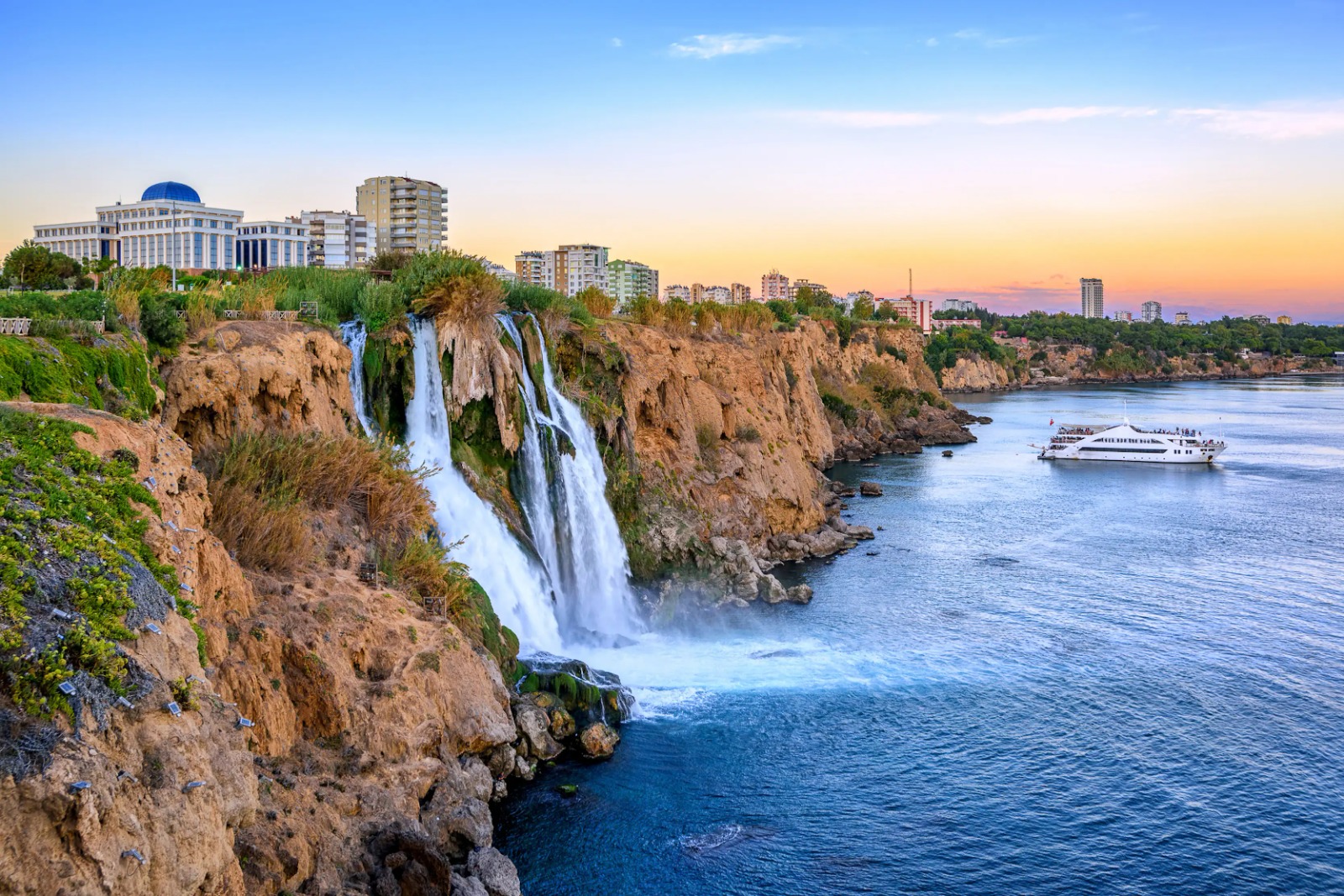 antalya-los-angeles-ve-dubaiyi-gecti-dunyanin-en-iyi-5-turizm-destinasyonu-arasina-girdi-12.jpg